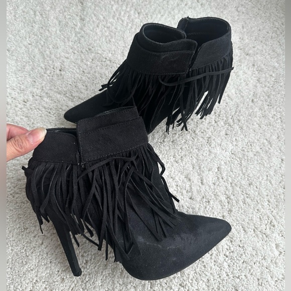 Wild Diva - Picture 1 of 4